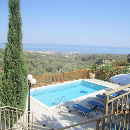 Beautiful House For 10 Persons, With Swimming Pool ヴィラ *