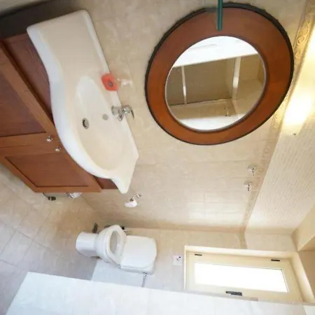 Beautiful House For 10 Persons, With Swimming Pool レティムノ